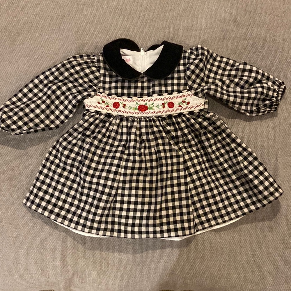 Black/white gingham smocked dress